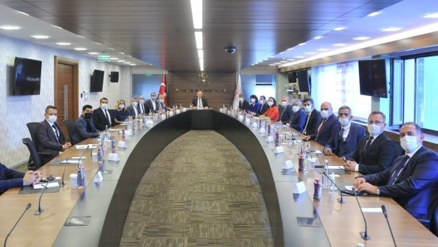 Kültür ve Turizm Bakanı Tur Operatörüyle Toplantı Yaptı