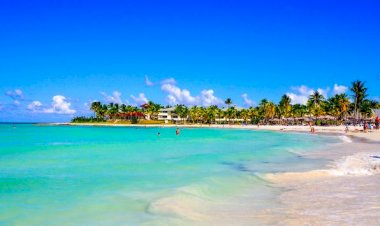 Küba, COVID-19 Dalgasının Ortasında ABD ve Diğer Ülkelerden Uçuşları Sınırlandıracak