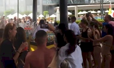 Turizmde Turistlerin Kuralsız Partilerimi var